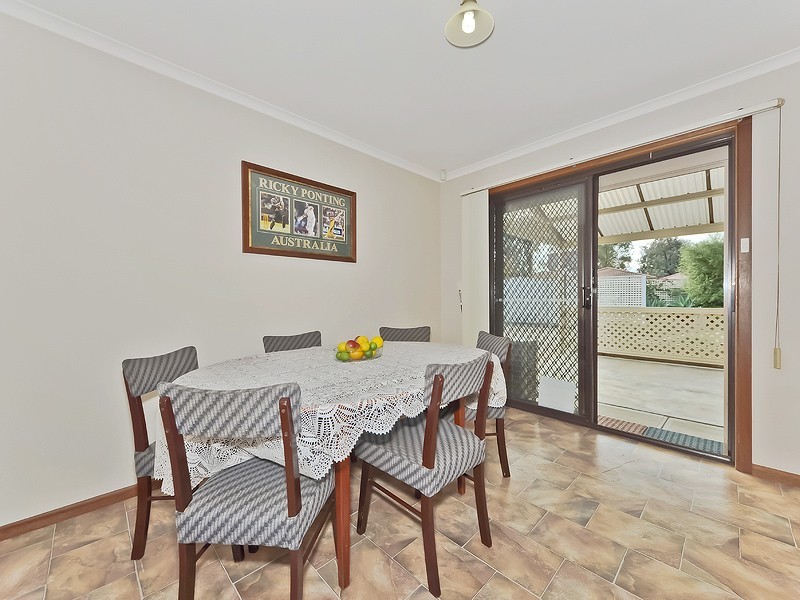 8 Camelia Drive, Parafield Gardens SA 5107