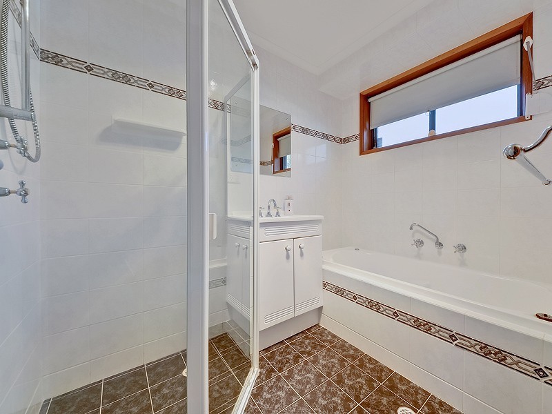 8 Camelia Drive, Parafield Gardens SA 5107