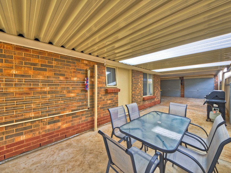 2 Manilla Street, Munno Para West SA 5115