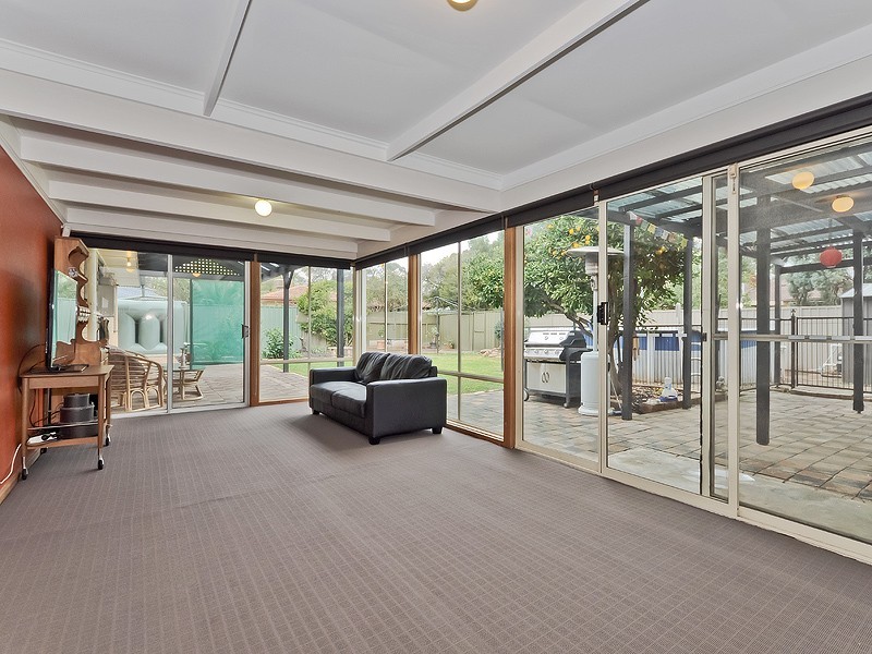 33 Johnswood Drive, Salisbury Park SA 5109