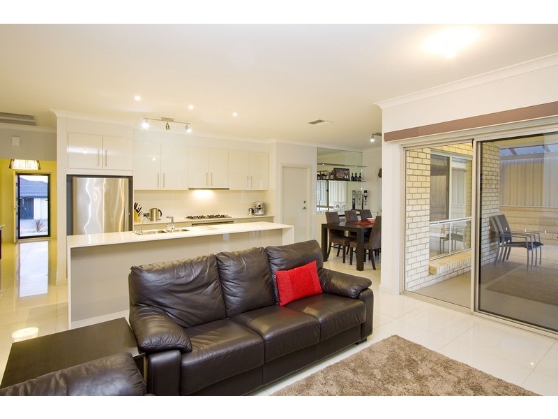 8 Clinker Circuit, Golden Grove SA 5125