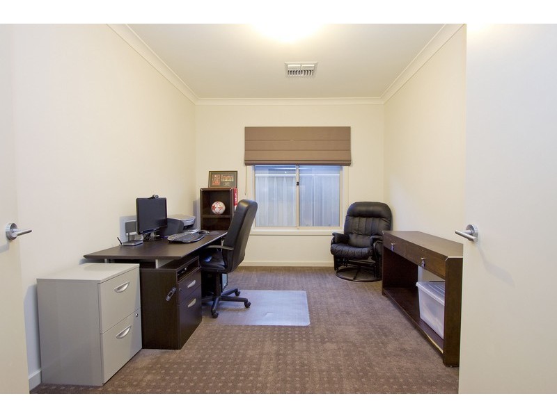8 Clinker Circuit, Golden Grove SA 5125