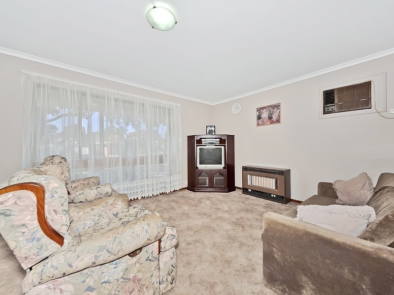 16 Middle Avenue, Paralowie SA 5108