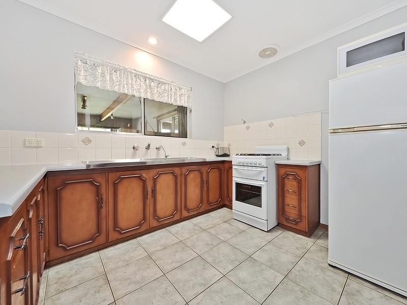 16 Middle Avenue, Paralowie SA 5108