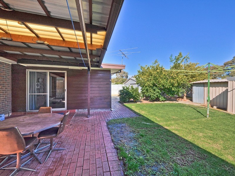 16 Middle Avenue, Paralowie SA 5108