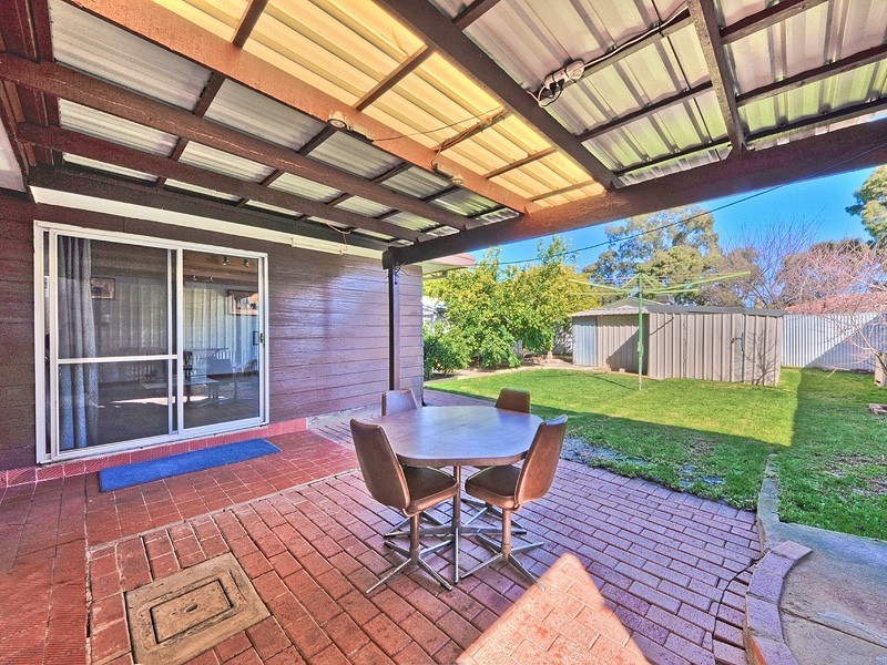 16 Middle Avenue, Paralowie SA 5108