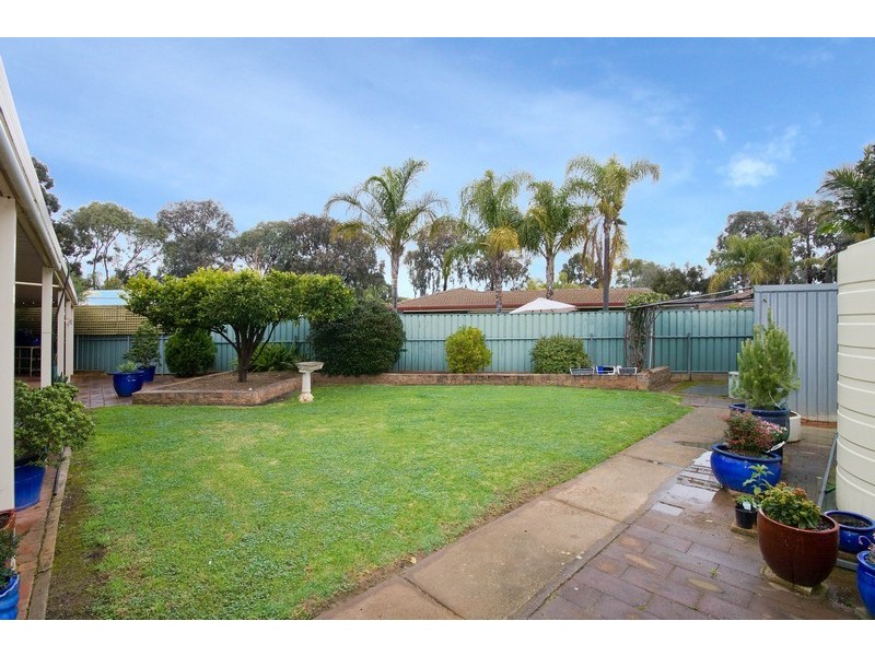 8 Browning Crescent, Parafield Gardens SA 5107