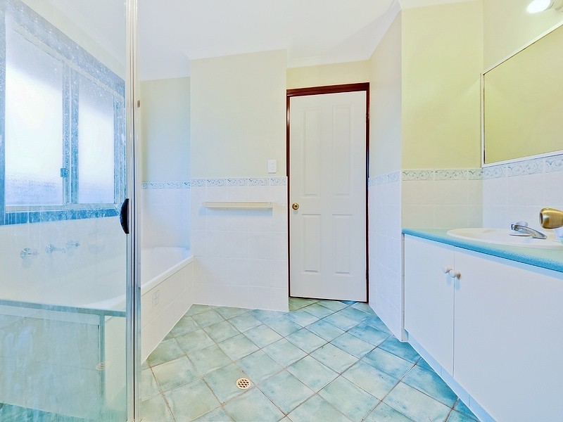 2 Crestview Place, Hillbank SA 5112