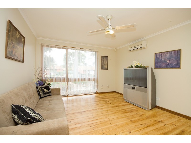 18 Stokes Court, Elizabeth Vale SA 5112