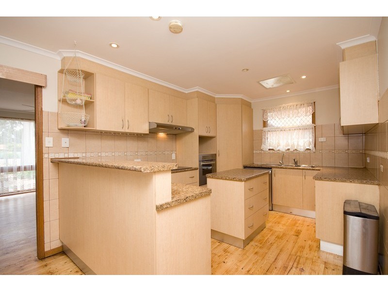 18 Stokes Court, Elizabeth Vale SA 5112