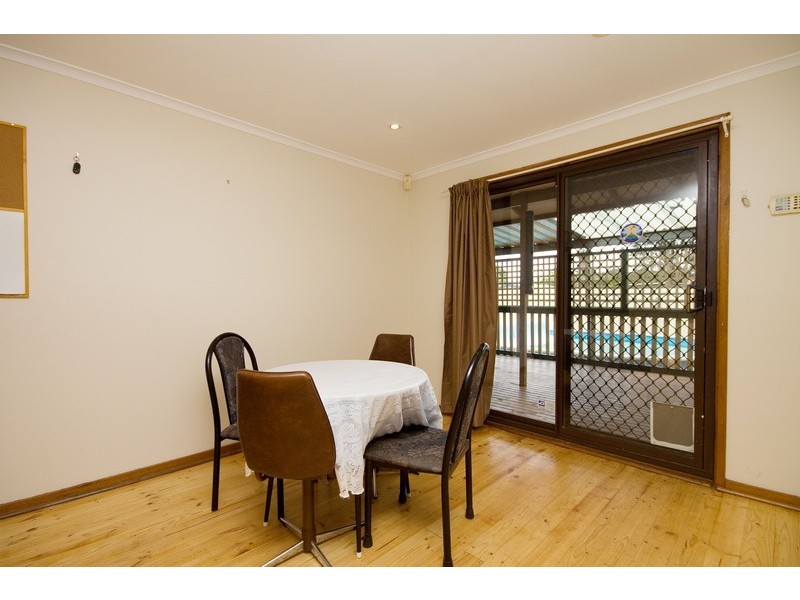 18 Stokes Court, Elizabeth Vale SA 5112