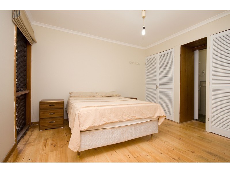 18 Stokes Court, Elizabeth Vale SA 5112