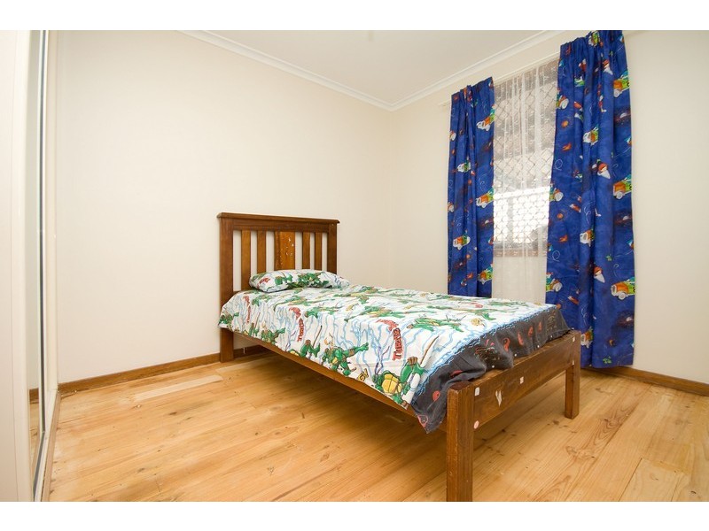 18 Stokes Court, Elizabeth Vale SA 5112