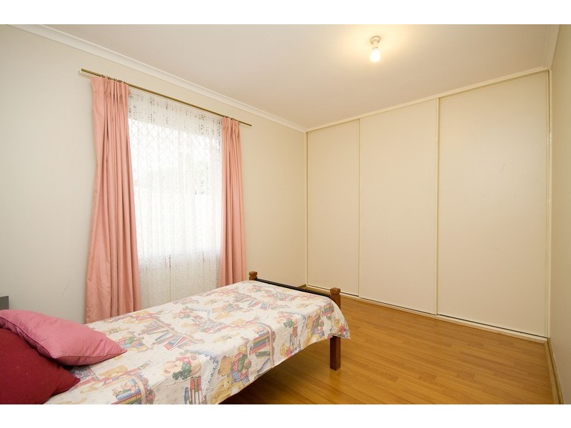 18 Stokes Court, Elizabeth Vale SA 5112