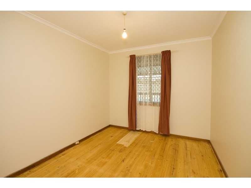 18 Stokes Court, Elizabeth Vale SA 5112