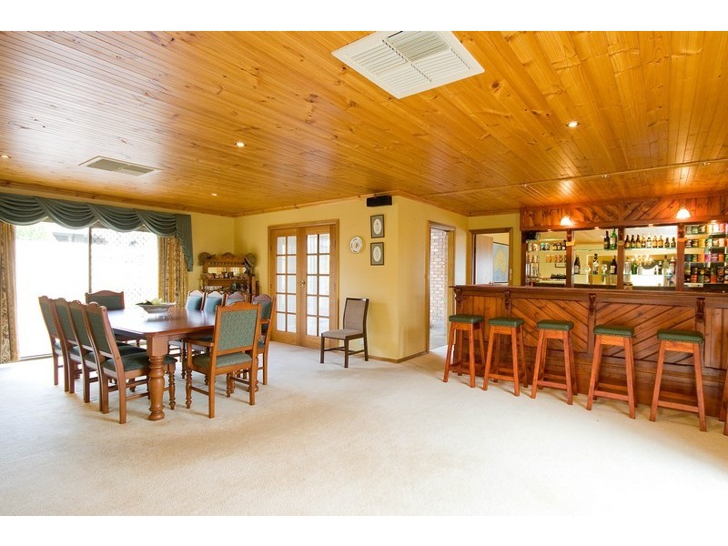 25 Kara Crescent, Gulfview Heights SA 5096