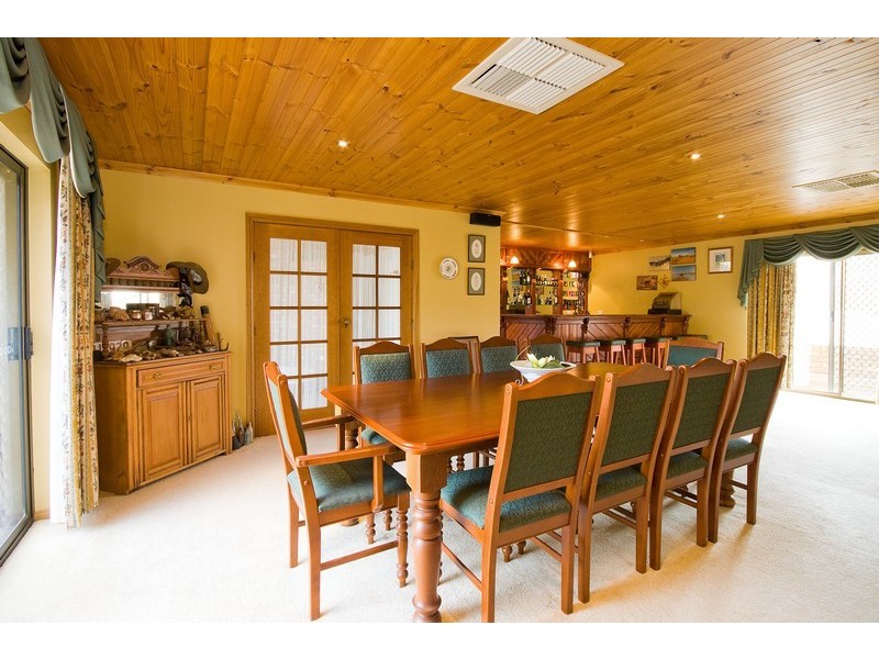 25 Kara Crescent, Gulfview Heights SA 5096