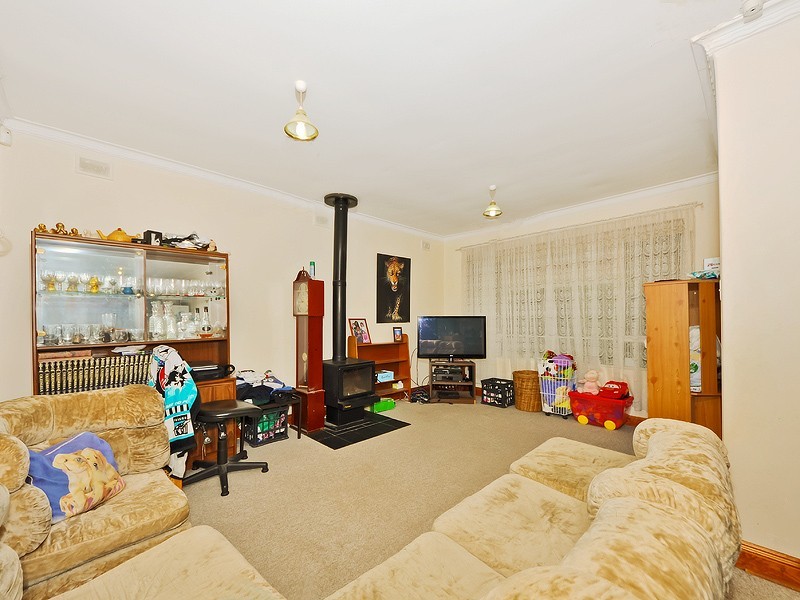 122 Nelson Road, Valley View SA 5093