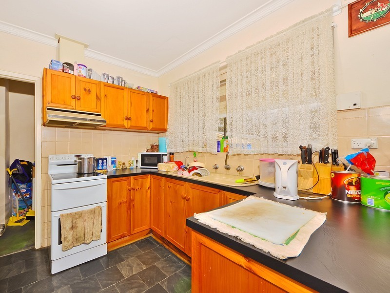 122 Nelson Road, Valley View SA 5093