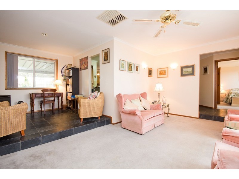 27 Rosebank Crescent, Hillbank SA 5112