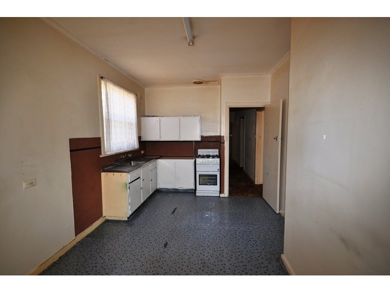 12 Chaddenwick Road, Elizabeth Vale SA 5112