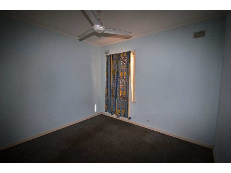 12 Chaddenwick Road, Elizabeth Vale SA 5112