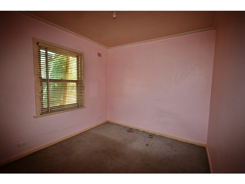 12 Chaddenwick Road, Elizabeth Vale SA 5112