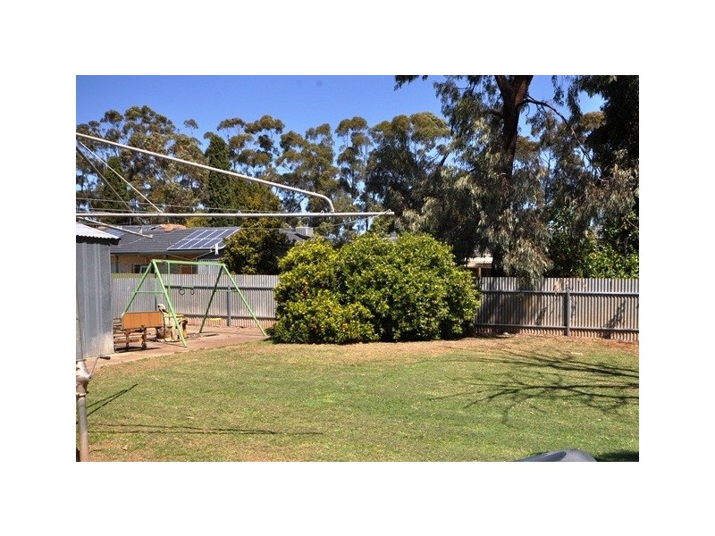 12 Chaddenwick Road, Elizabeth Vale SA 5112