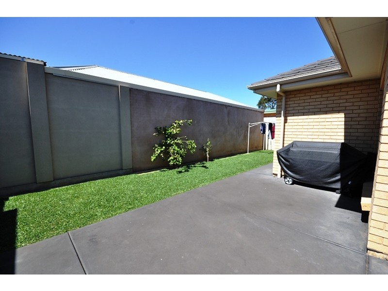 4 Waterford Street, Salisbury Downs SA 5108