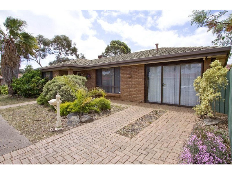 9 Jan Street, Paralowie SA 5108