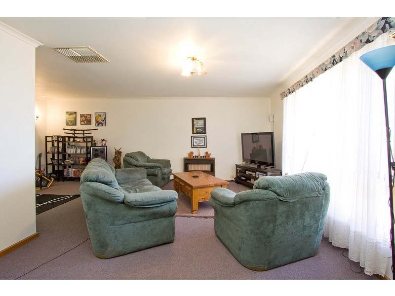 9 Jan Street, Paralowie SA 5108