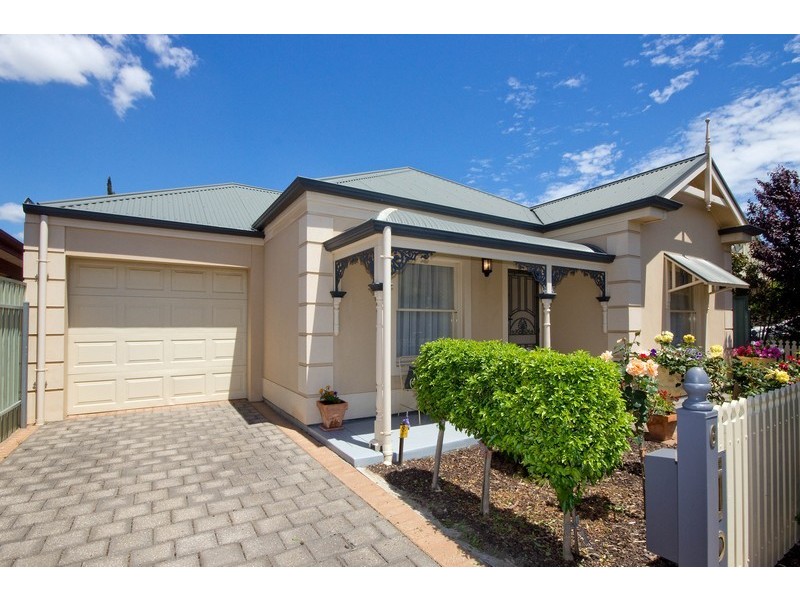 6 Sandpiper Chase, Mawson Lakes SA 5095