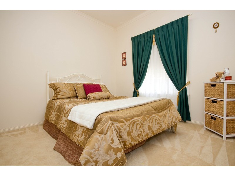 6 Sandpiper Chase, Mawson Lakes SA 5095