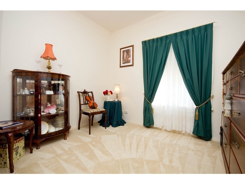 6 Sandpiper Chase, Mawson Lakes SA 5095