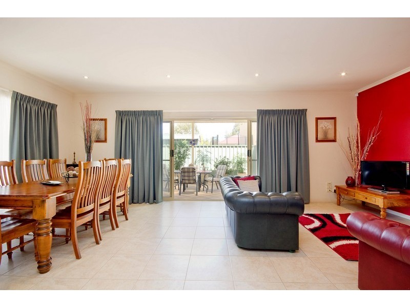 6 Sandpiper Chase, Mawson Lakes SA 5095