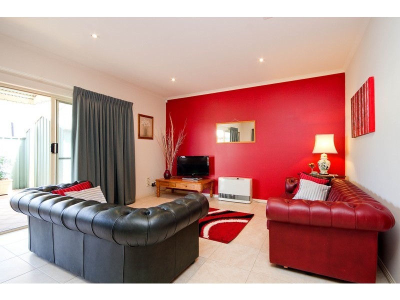 6 Sandpiper Chase, Mawson Lakes SA 5095