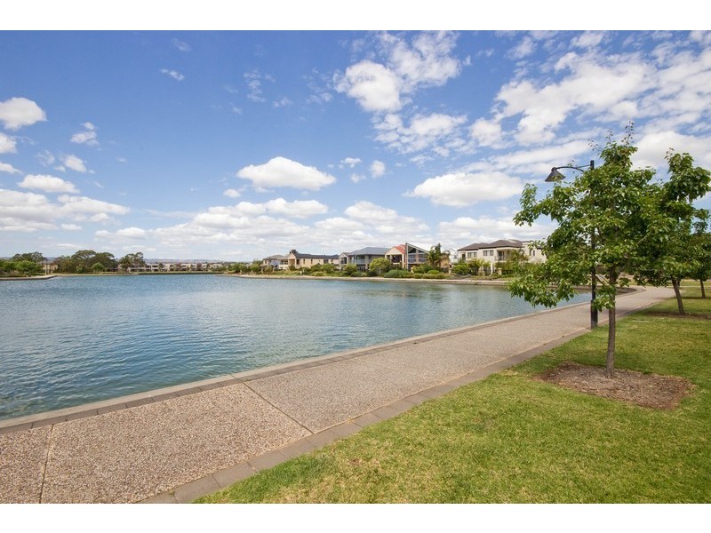 6 Sandpiper Chase, Mawson Lakes SA 5095