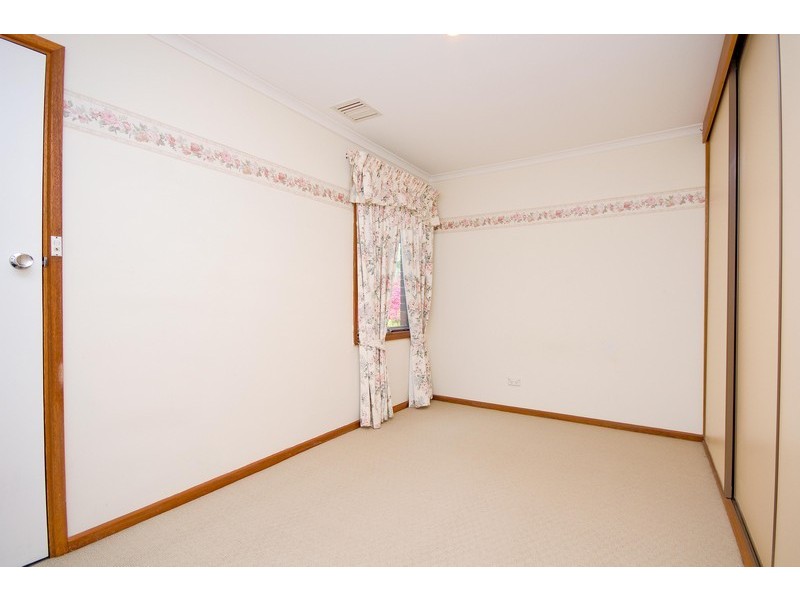 8 Cardnell Crescent, Elizabeth East SA 5112