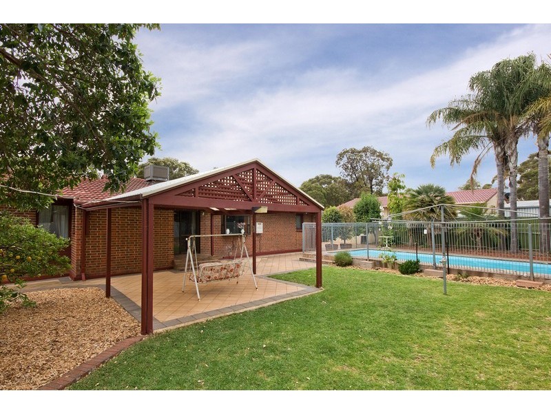 8 Cardnell Crescent, Elizabeth East SA 5112