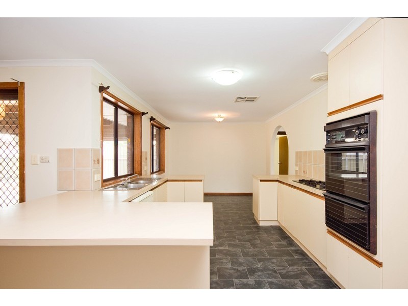 40 Kensington Way, Burton SA 5110