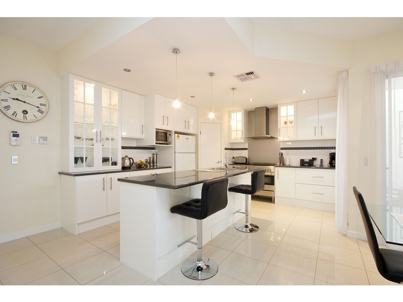 16 Mackenzie Circuit, Mawson Lakes SA 5095