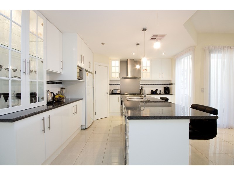 16 Mackenzie Circuit, Mawson Lakes SA 5095