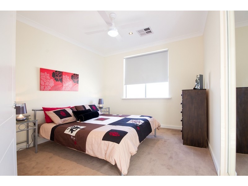 16 Mackenzie Circuit, Mawson Lakes SA 5095