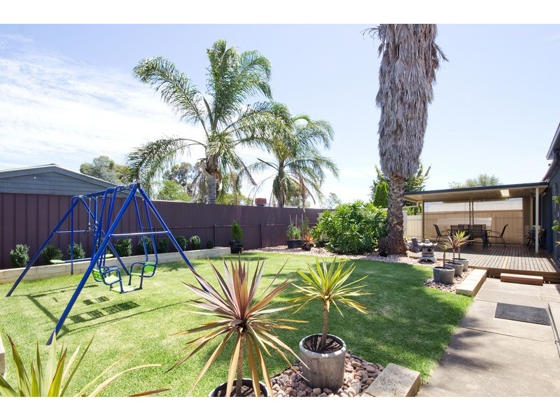 11 Earlsfield Avenue, Salisbury East SA 5109