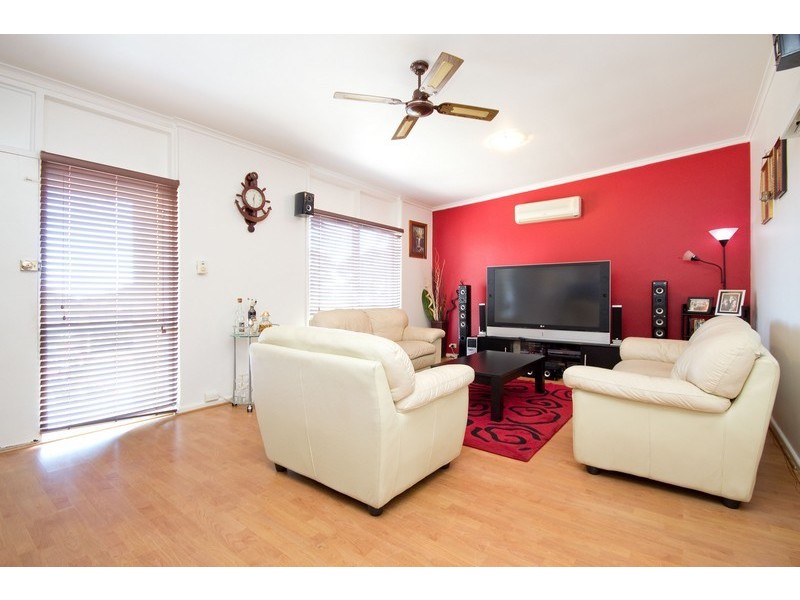 7 Yulinda Terrace, Para Hills SA 5096