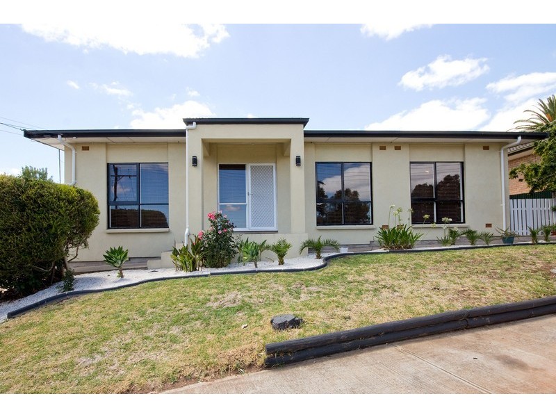 7 Yulinda Terrace, Para Hills SA 5096