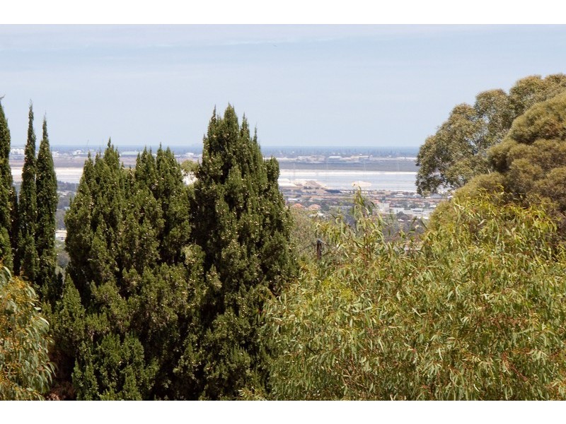 7 Yulinda Terrace, Para Hills SA 5096