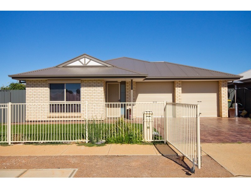1 Wood Street, Andrews Farm SA 5114
