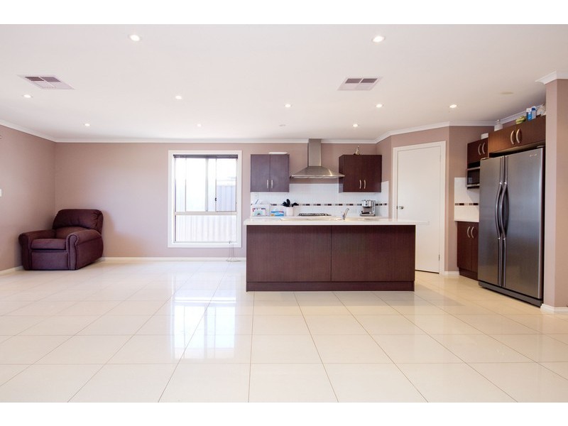 1 Wood Street, Andrews Farm SA 5114