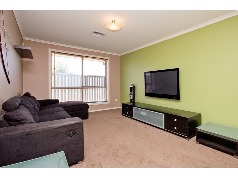 1 Wood Street, Andrews Farm SA 5114